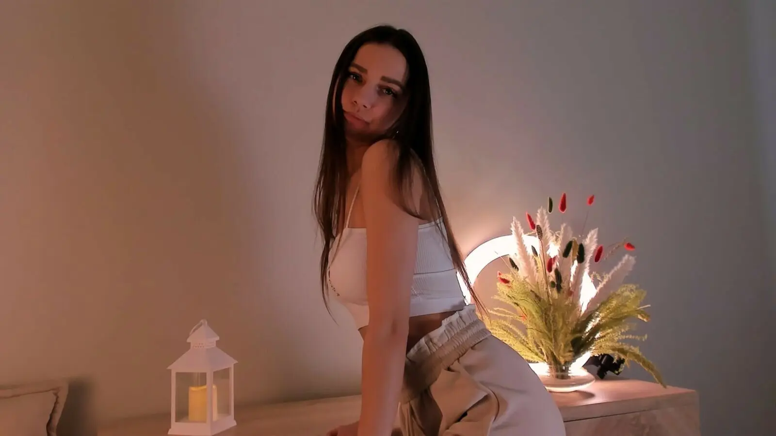 ClaireYammy - Live Cam & Photos